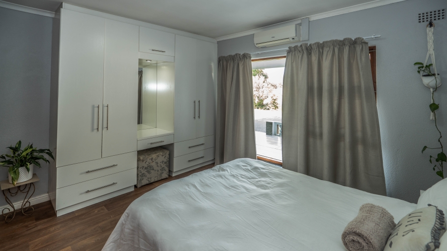 4 Bedroom Property for Sale in De La Haye Western Cape